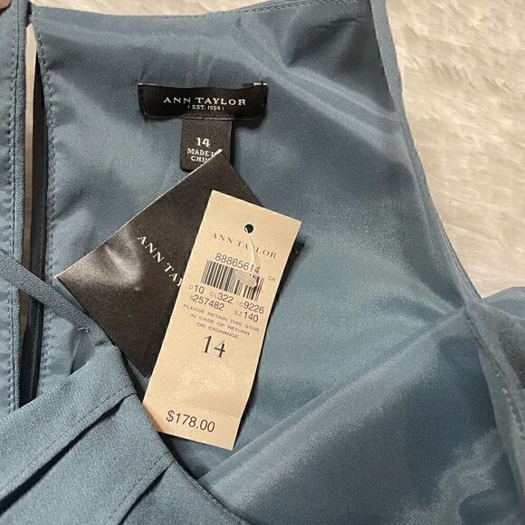 Ann Taylor Silk Blue Pleated Dress Formal Size 14 NWT MSRP $178 - Picture 4 of 10